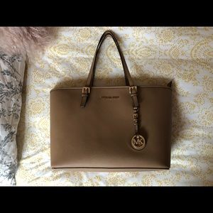 Michael Kors Large Leather Top-Zip Tote
